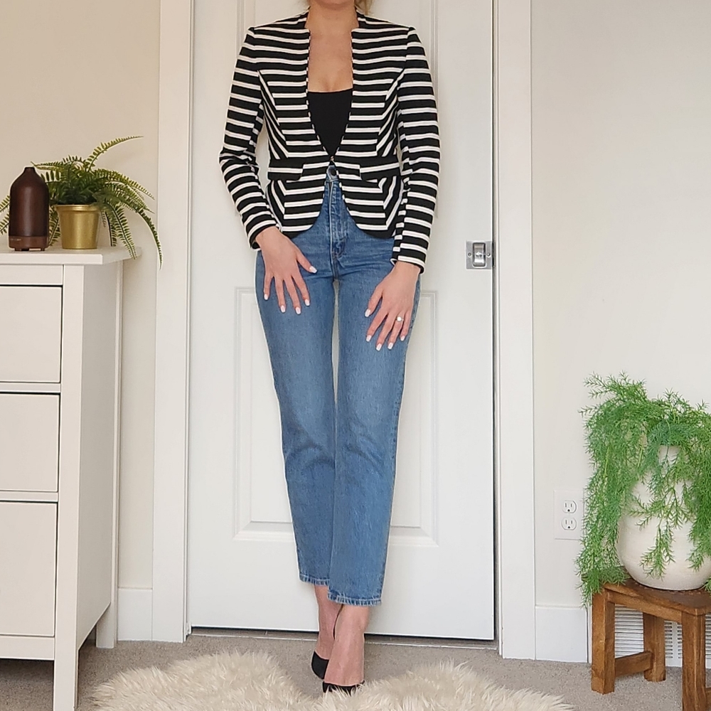 H&M black and white structured blazer size 6